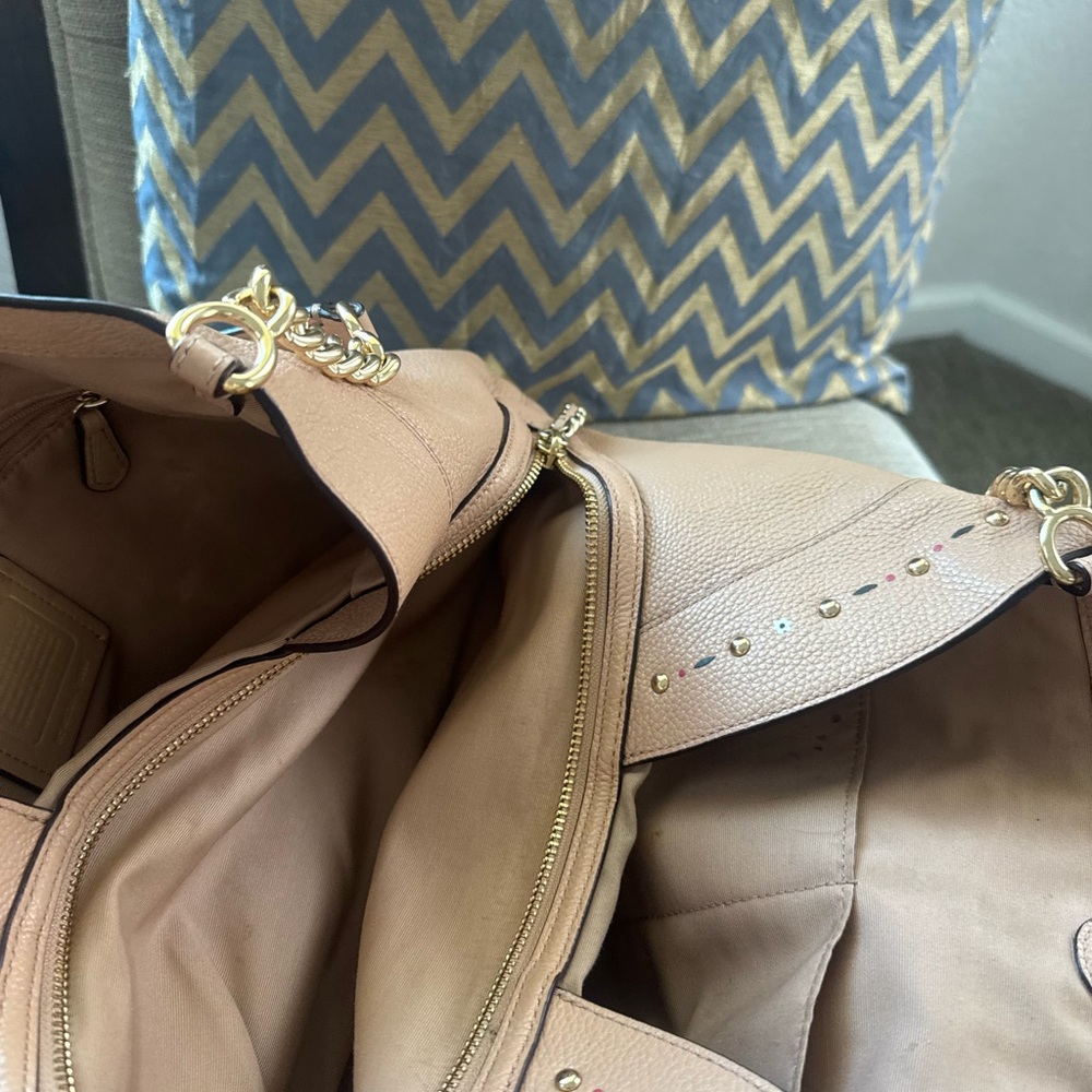 Coach Brown Leather Shoulder Bag with Gold Chain - Picture 5 of 8